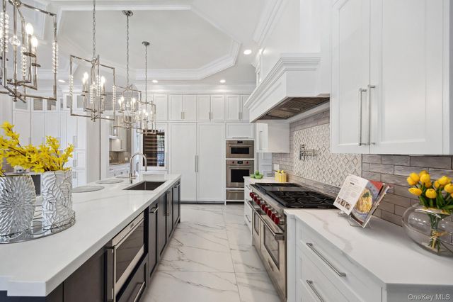 24 Landview Drive, Dix Hills, NY 11746