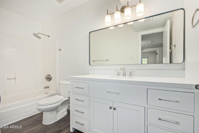 4414 S NEWBERRY Road, Tempe, AZ 85282