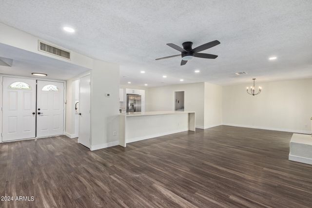 4414 S NEWBERRY Road, Tempe, AZ 85282