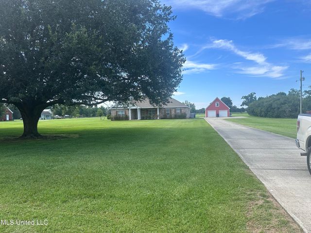 8101 Pecan Ridge Drive, Moss Point, MS 39562