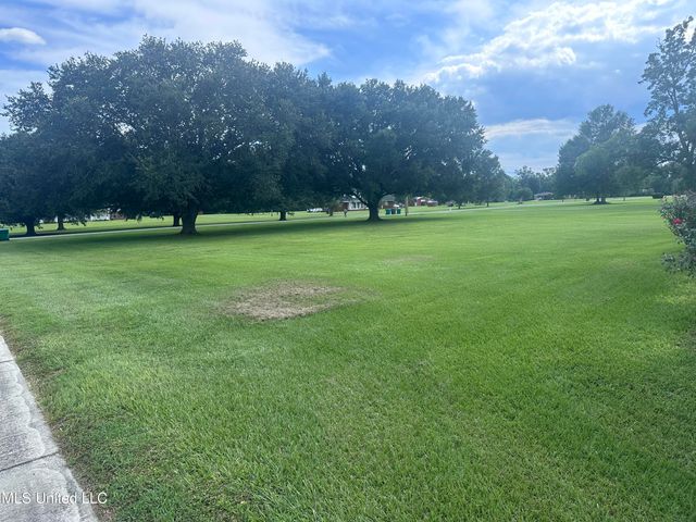 8101 Pecan Ridge Drive, Moss Point, MS 39562