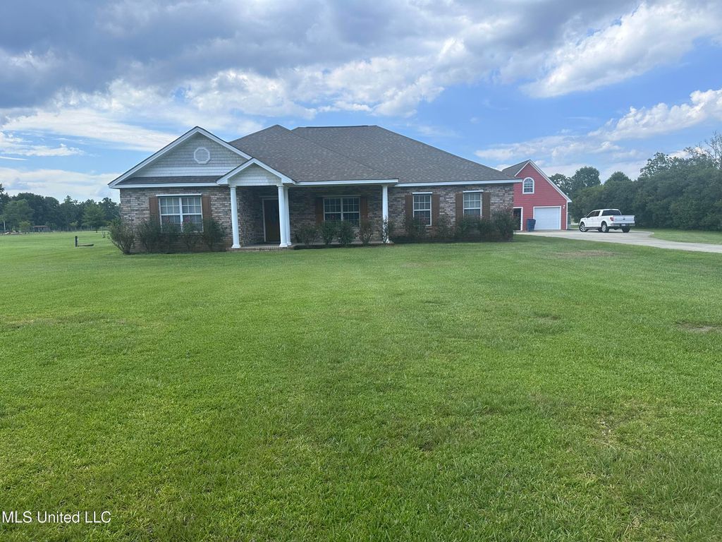 8101 Pecan Ridge Drive, Moss Point, MS 39562