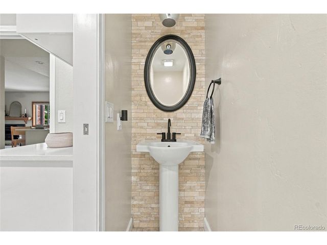 1004 E 5th Ave, Longmont, CO 80504