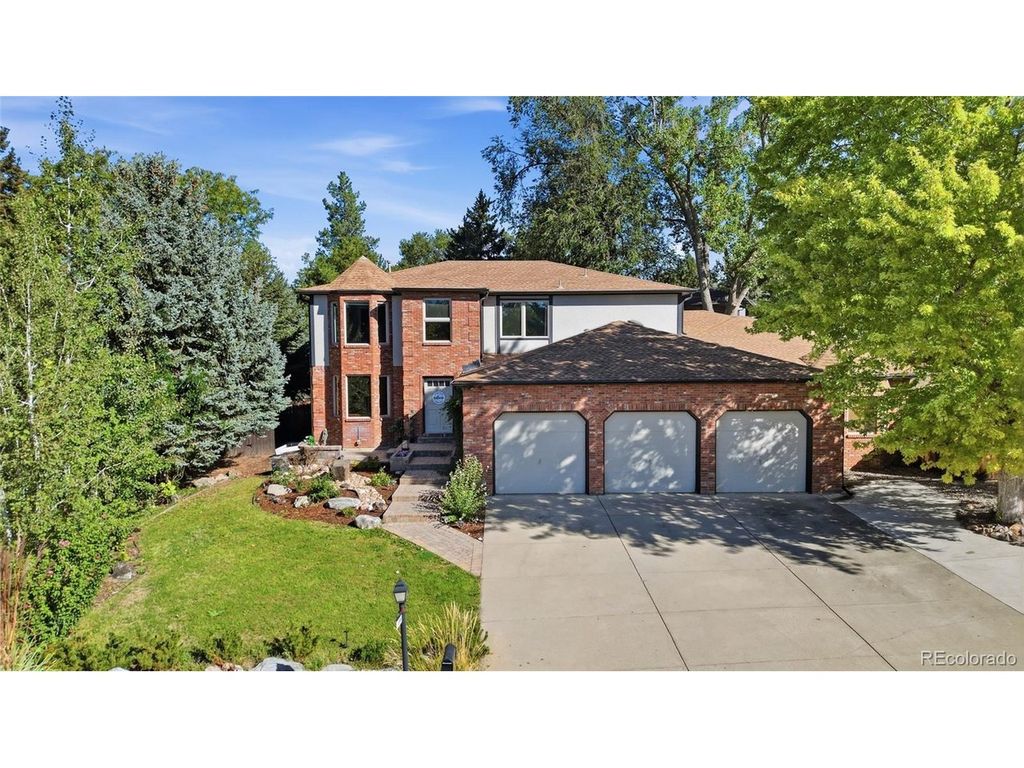 1004 E 5th Ave, Longmont, CO 80504
