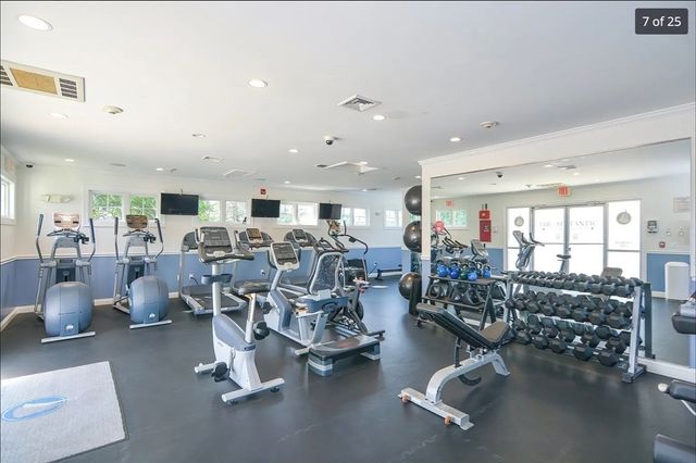 10 Seaport Dr 2217, Quincy, MA 02171