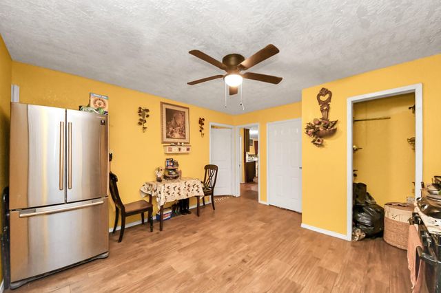 1040 County Road 5007, Cleveland, TX 77327