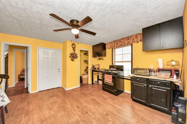 1040 County Road 5007, Cleveland, TX 77327