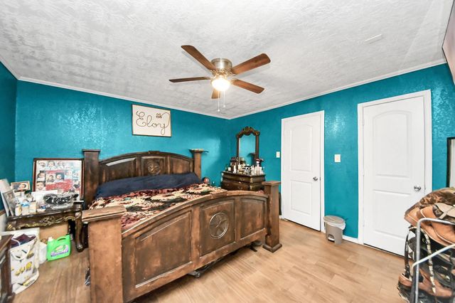 1040 County Road 5007, Cleveland, TX 77327