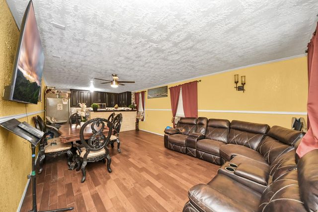 1040 County Road 5007, Cleveland, TX 77327