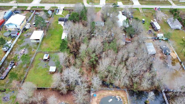 1040 County Road 5007, Cleveland, TX 77327