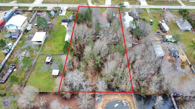 1040 County Road 5007, Cleveland, TX 77327