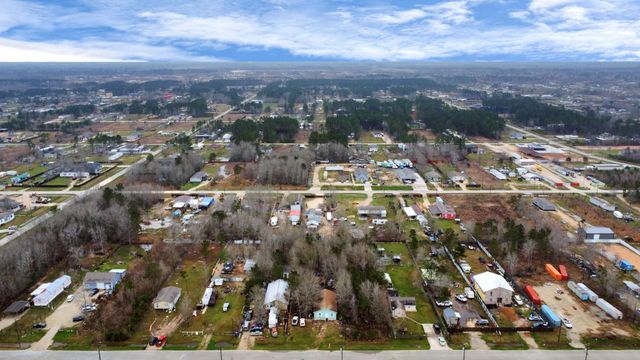 1040 County Road 5007, Cleveland, TX 77327