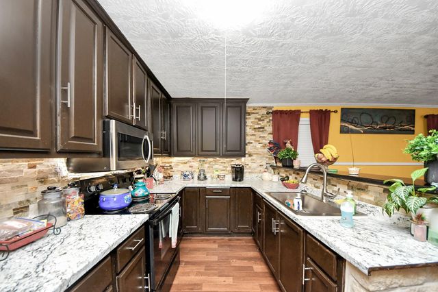 1040 County Road 5007, Cleveland, TX 77327