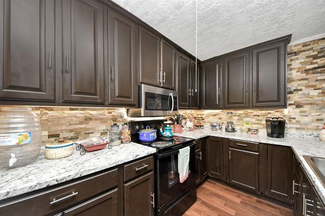 1040 County Road 5007, Cleveland, TX 77327