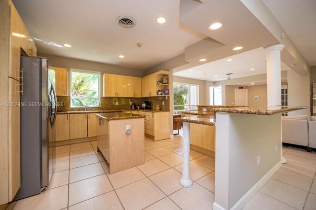 9520 E Broadview Drive, Bay Harbor Islands, FL 33154