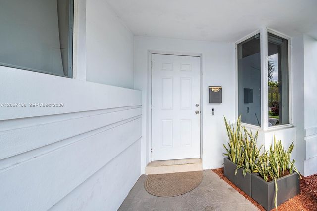9520 E Broadview Drive, Bay Harbor Islands, FL 33154