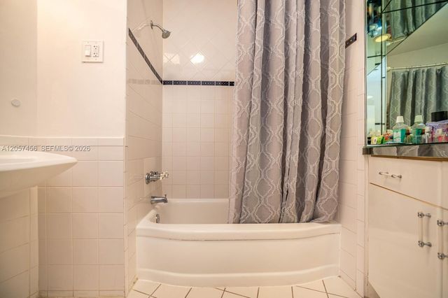 9520 E Broadview Drive, Bay Harbor Islands, FL 33154