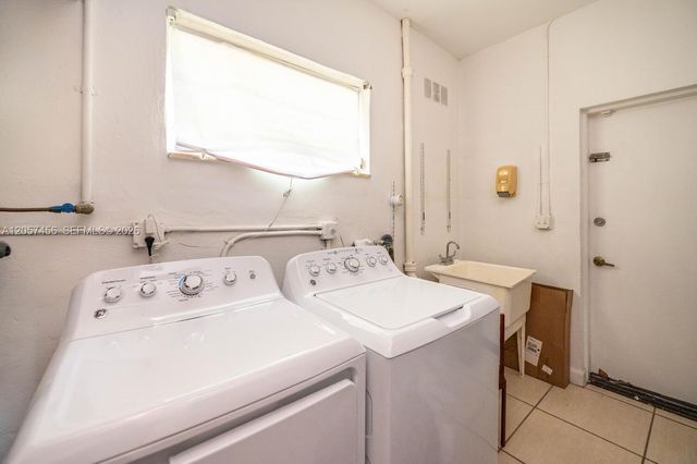 9520 E Broadview Drive, Bay Harbor Islands, FL 33154