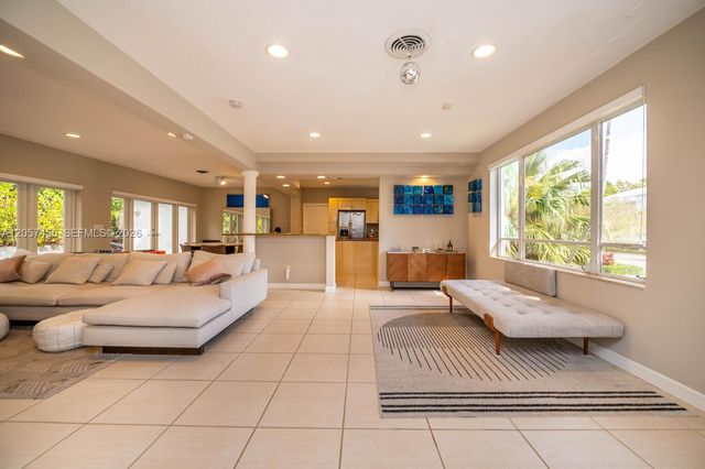 9520 E Broadview Drive, Bay Harbor Islands, FL 33154