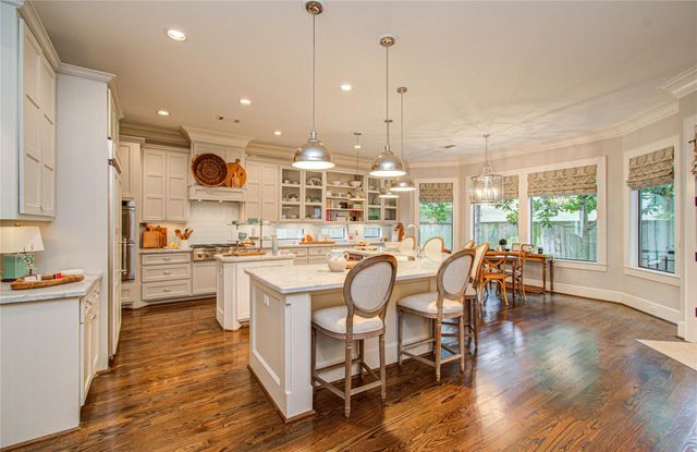 4319 Phil Street, Bellaire, TX 77401