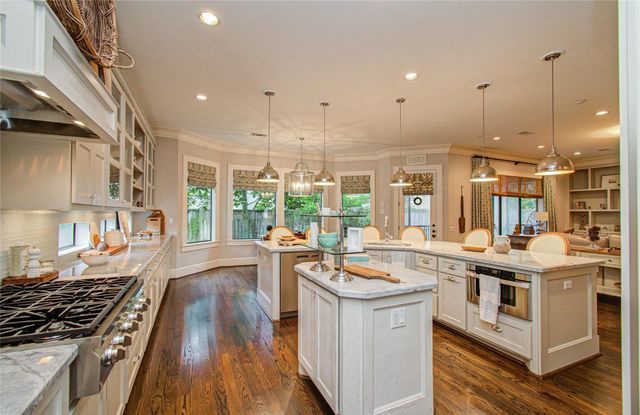 4319 Phil Street, Bellaire, TX 77401