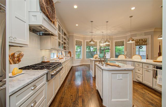 4319 Phil Street, Bellaire, TX 77401