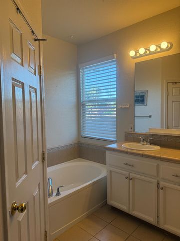 2160 Mabry Dr, Sacramento, CA 95835