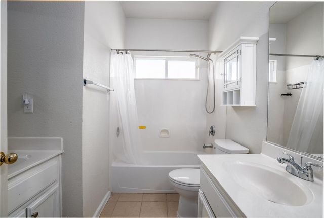 2160 Mabry Dr, Sacramento, CA 95835