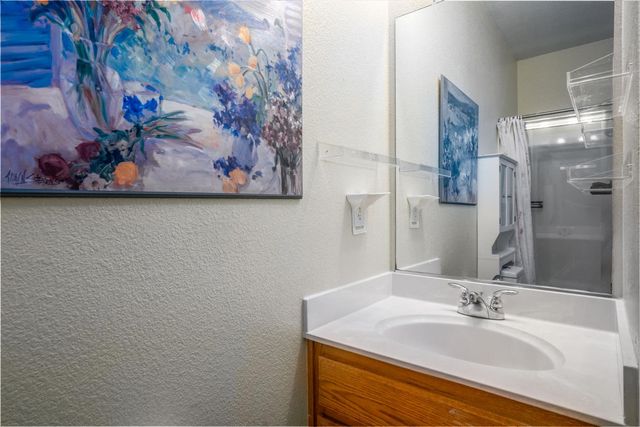 2160 Mabry Dr, Sacramento, CA 95835