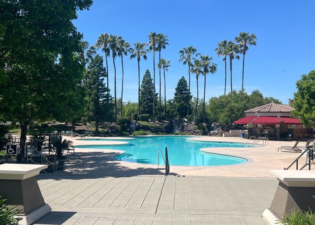 2160 Mabry Dr, Sacramento, CA 95835