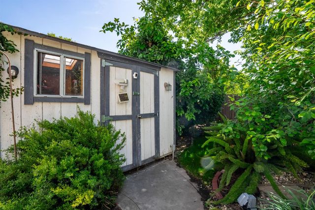 2160 Mabry Dr, Sacramento, CA 95835