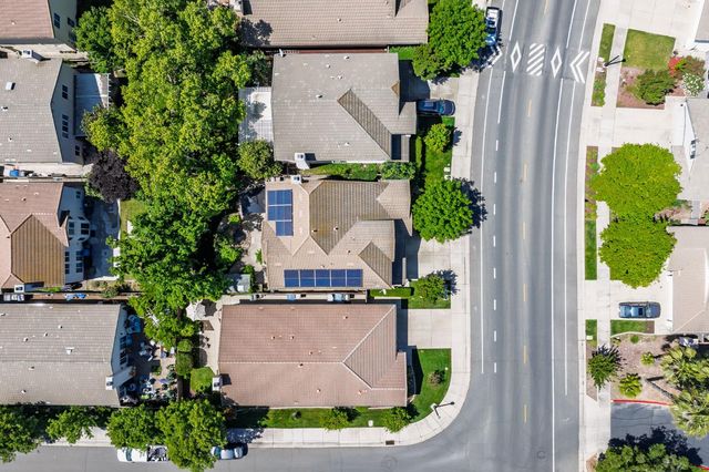 2160 Mabry Dr, Sacramento, CA 95835