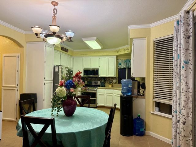 2160 Mabry Dr, Sacramento, CA 95835