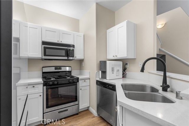 311 Falcon Creek, Irvine, CA 92618