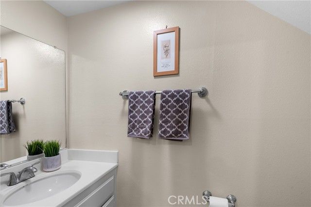 311 Falcon Creek, Irvine, CA 92618