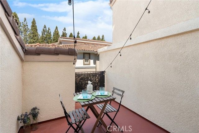 311 Falcon Creek, Irvine, CA 92618