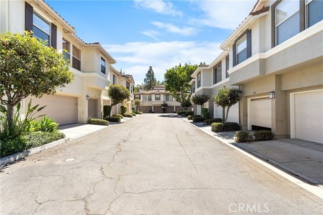 311 Falcon Creek, Irvine, CA 92618