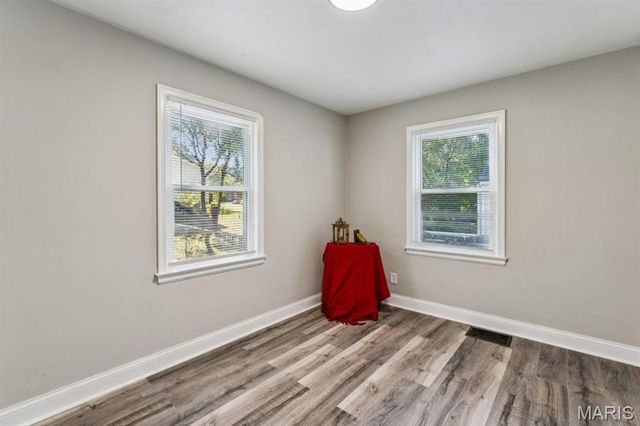 190 N New Florissant Road, Florissant, MO 63031