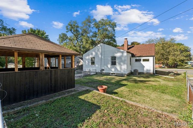 190 N New Florissant Road, Florissant, MO 63031