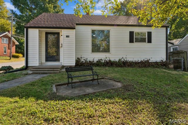 190 N New Florissant Road, Florissant, MO 63031