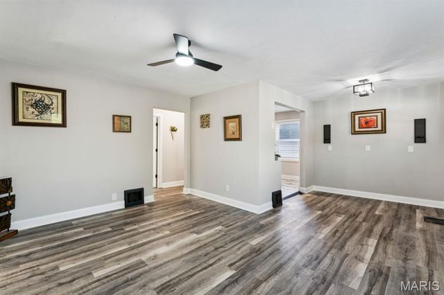 190 N New Florissant Road, Florissant, MO 63031