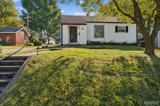 190 N New Florissant Road, Florissant, MO 63031