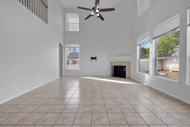136 Brook Shire, Cibolo, TX 78108