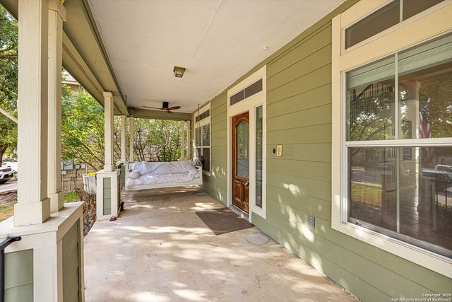 136 Brook Shire, Cibolo, TX 78108