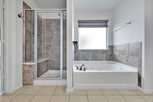 136 Brook Shire, Cibolo, TX 78108