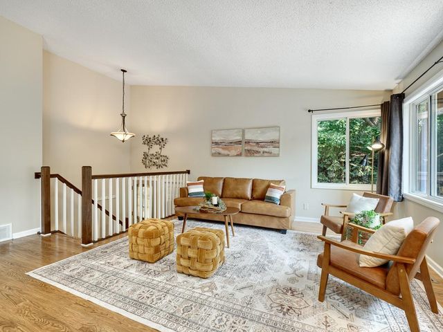 270 River Woods Lane, Burnsville, MN 55337