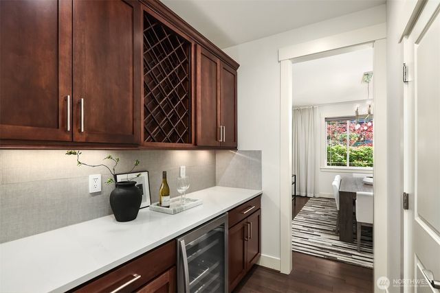12512 NE 73rd Street, Kirkland, WA 98033