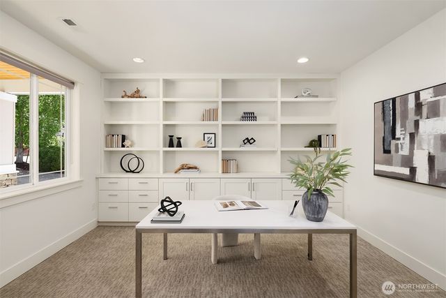 12512 NE 73rd Street, Kirkland, WA 98033