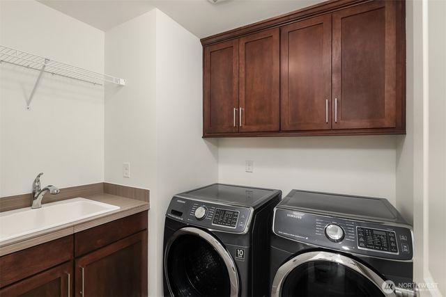 12512 NE 73rd Street, Kirkland, WA 98033
