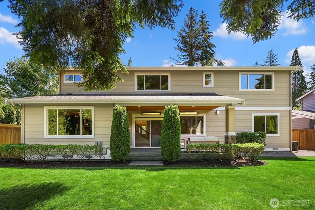 12512 NE 73rd Street, Kirkland, WA 98033